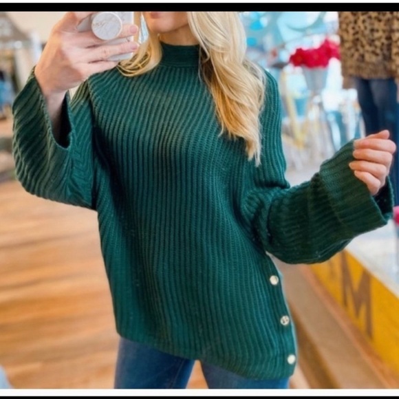 HUNTER Green Bell Sleeve Sweater - Picture 2 of 4